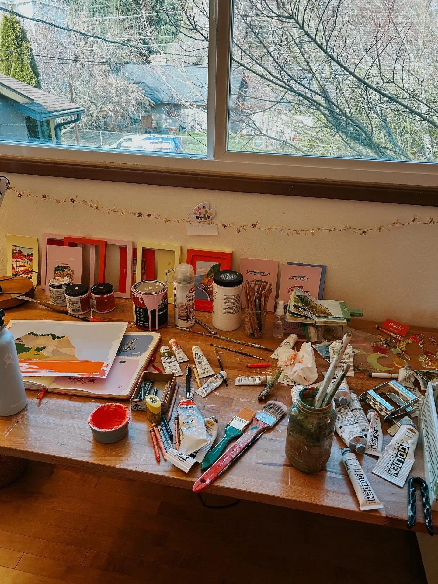 glimmers of creative energy recently 💖
1) lots of new paintings in progress in the studio
2) week two of my month long gouache workshop at @wildcraftstudio 
3) yarn haul from @ritualdyes 
4) trail time 💚
5) visiting the newly renovated @portlandart