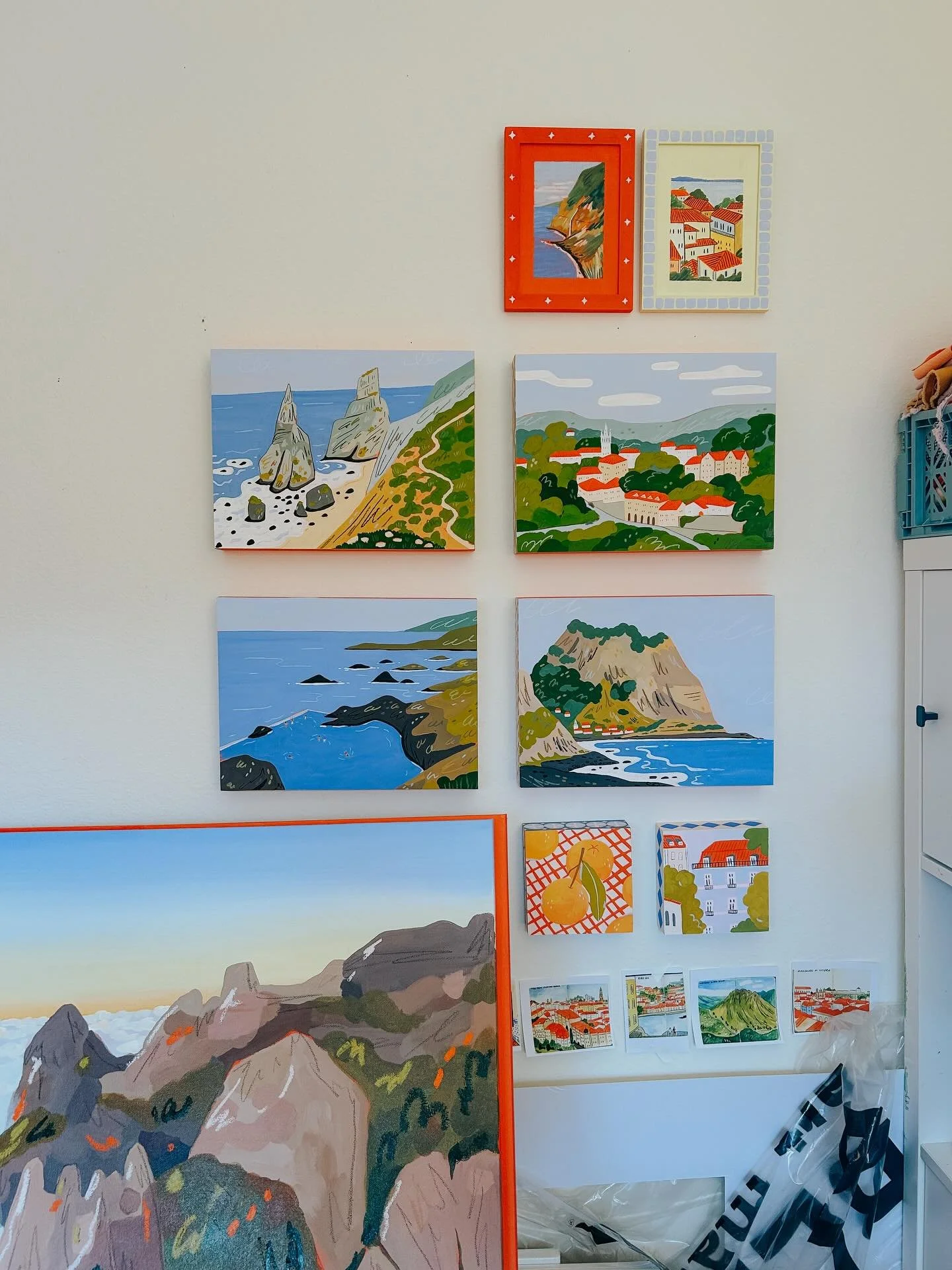 new things coming to life in the studio - slowly at first, then all at once 

#portlandoregon #portlandartist #artstudio #wip