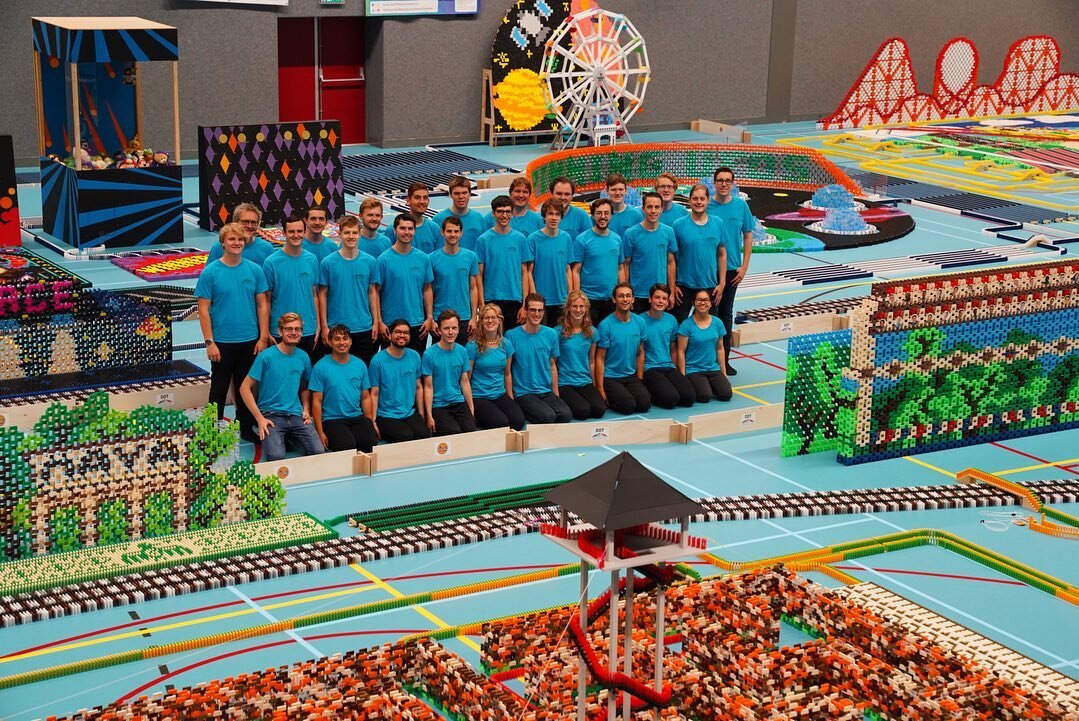 I had an amazing 2 weeks in the Netherlands building up 750,678 dominoes with this incredible international team of domino builders 😄 I&rsquo;m thrilled to say that World Domino Collective 2022 was a big success - we toppled  a grand total of 704,81