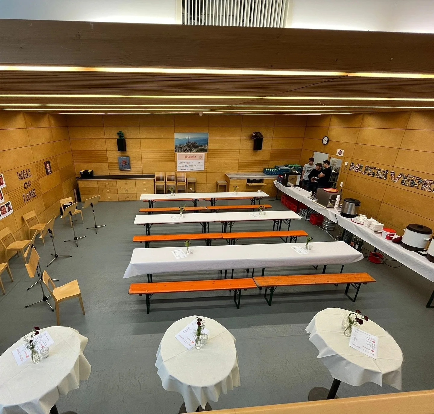 MARKT 24 - mear sand gr&uuml;scht!

Aufgrund der ziemlich winterlichen Temperaturen gibt's dieses Jahr zwei Locations:
&bull; Marktstand mit Getr&auml;nken, Essen, Gl&uuml;hwein &amp; Gl&uuml;hmost✨
&bull; Probelokal mit Getr&auml;nken, Essen &amp; P