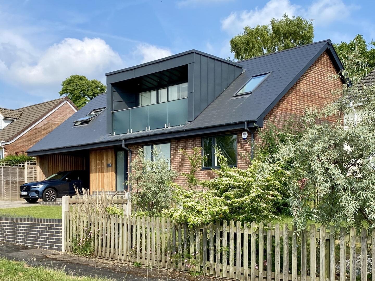 Sunnydown Road revisited.
It was lovely to go back and see how our Clients are enjoying their home in Olivers Battery recently.  Having lived in the extended and refurbished house for over a year now, our Clients are delighted with how the layout wor