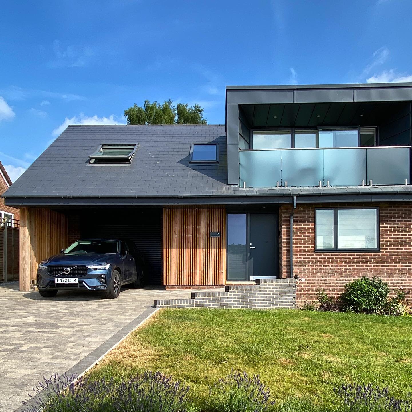 Sunnydown Road revisited.
It was lovely to go back and see how our Clients are enjoying their home in Olivers Battery recently.  Having lived in the extended and refurbished house for over a year now, our Clients are delighted with how the layout wor