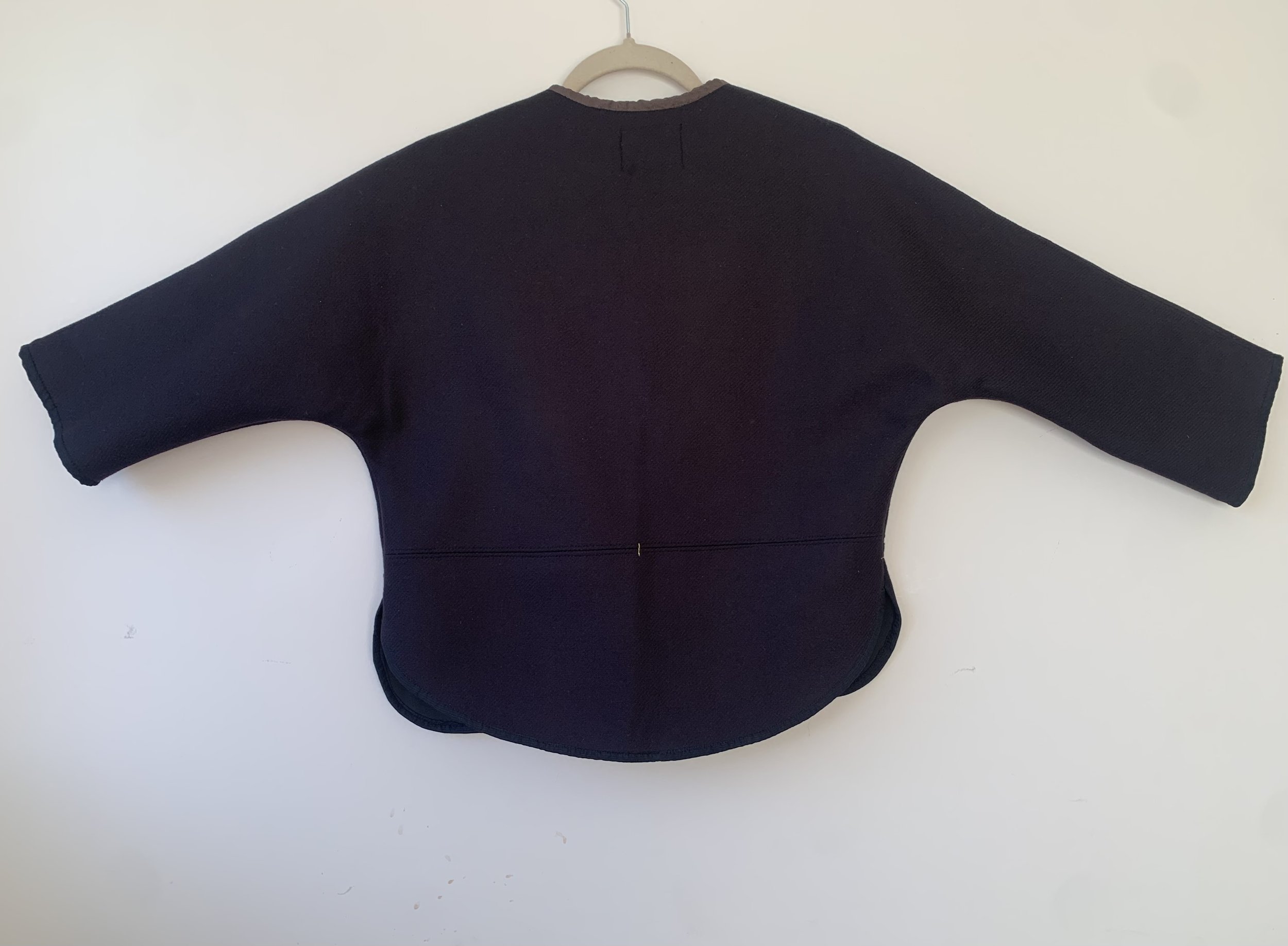 navy blue short kimono back .jpeg