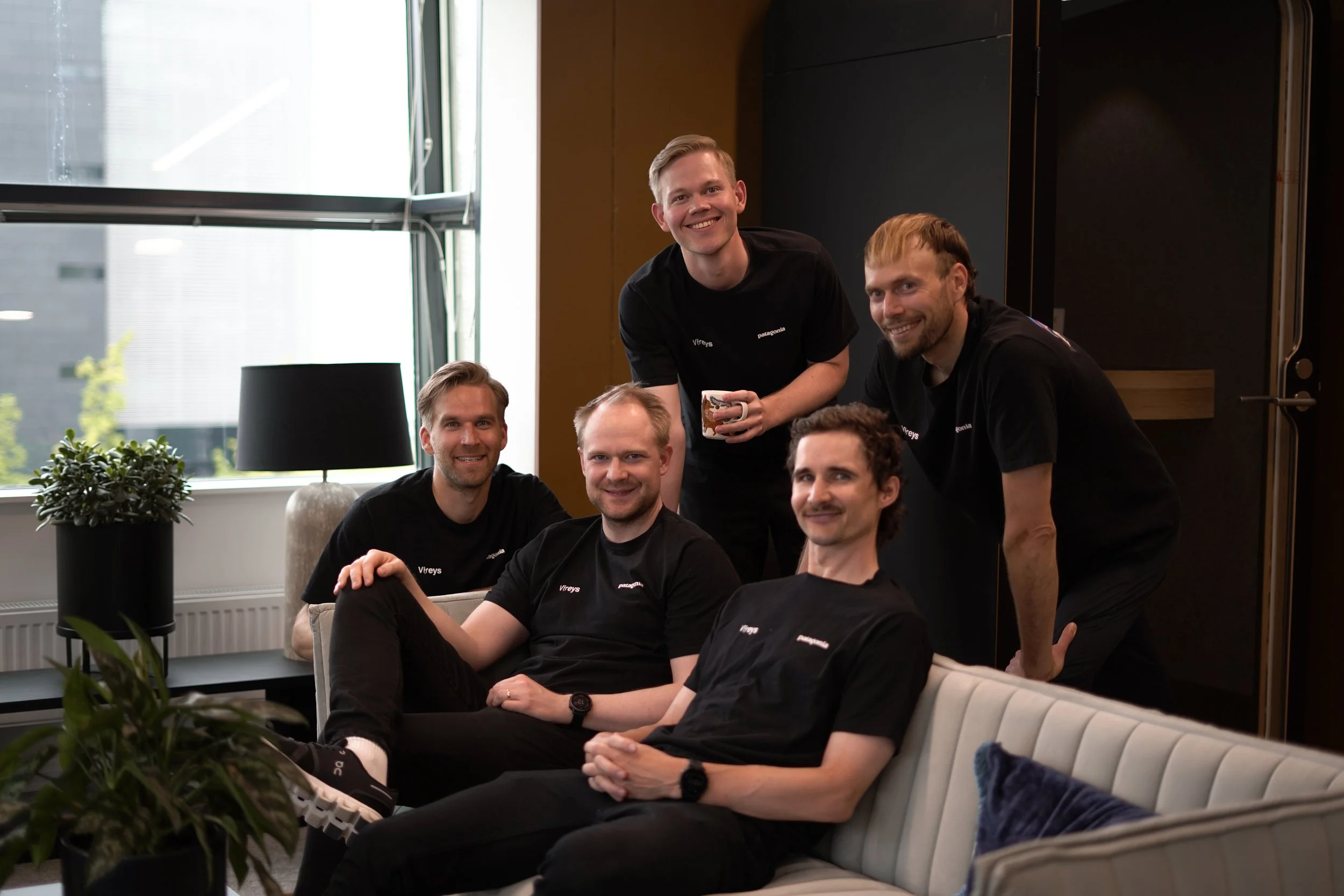 Kuvassa näkyy Vireyden hallinnon työporukka.