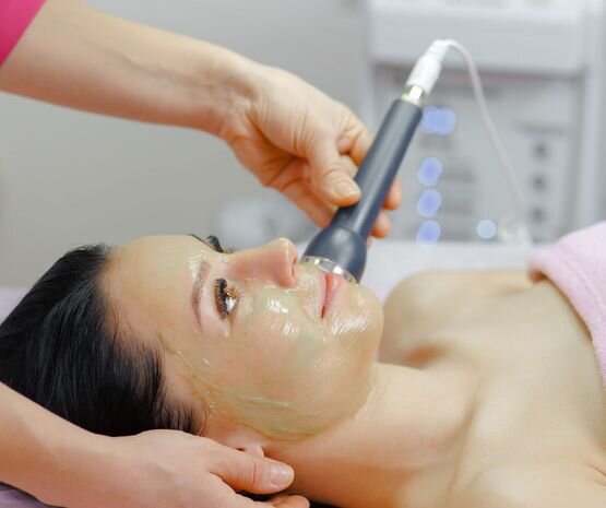 FacialTreatment_538.jpg