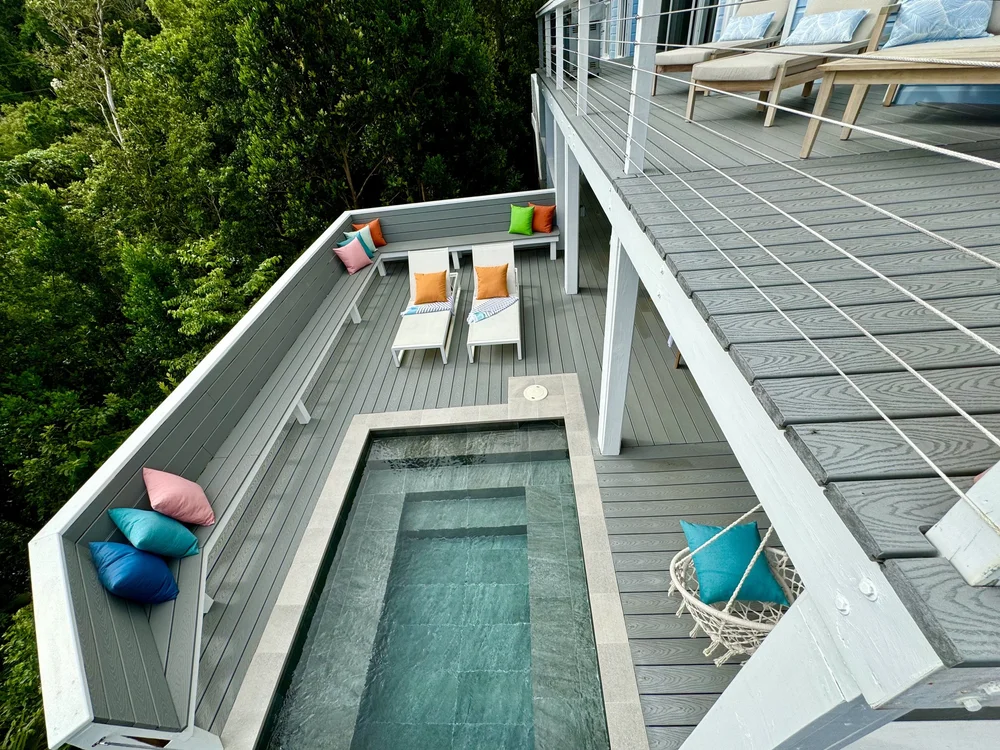 Private plunge pool and sundeck