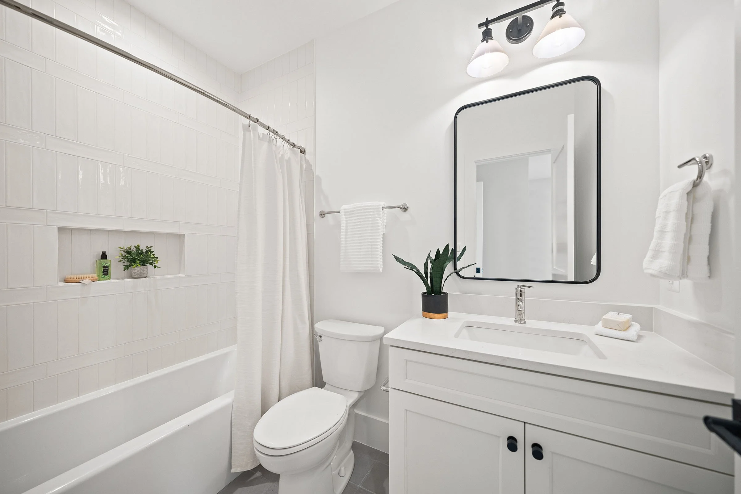 600-29th-rd-s-bathroom.jpg