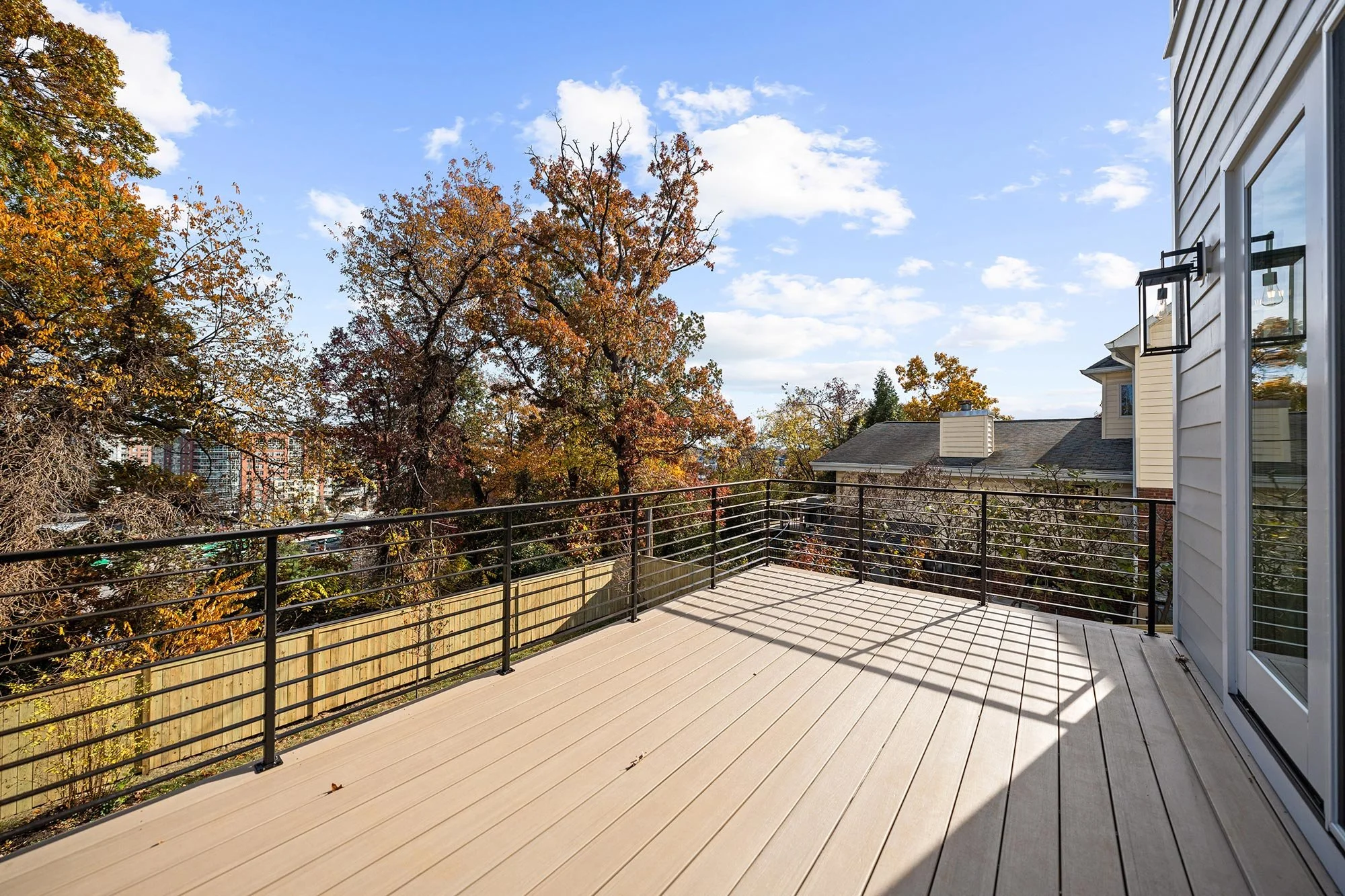 600-29th-rd-s-deck-1.jpg
