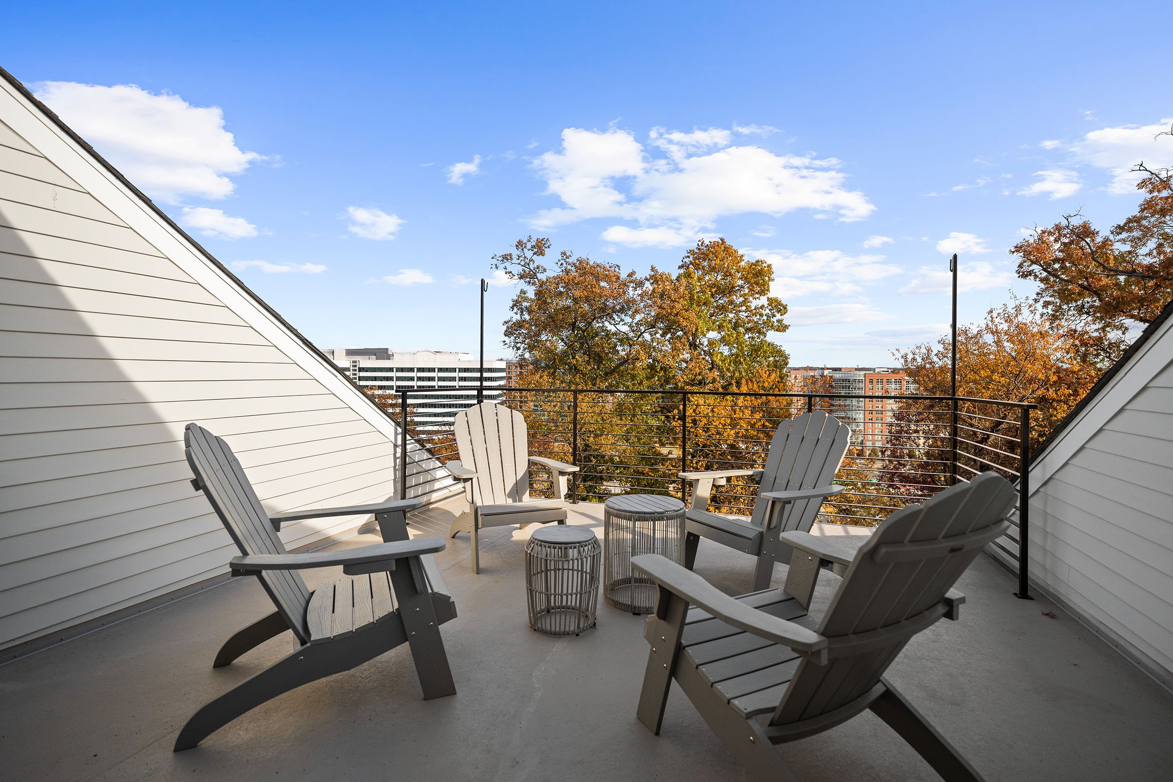 600-29th-rd-s-loft-deck.jpg