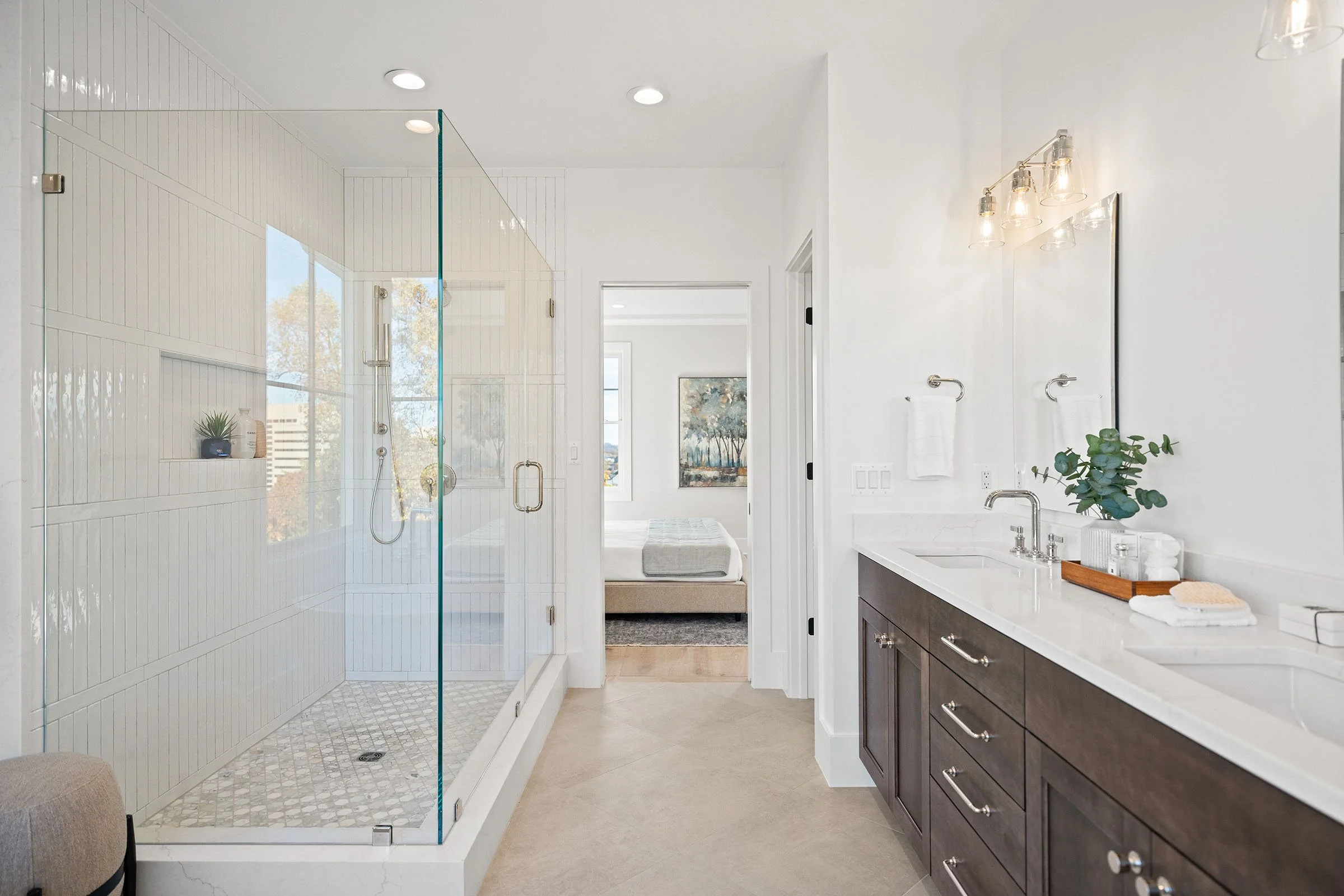 600-29th-rd-s-primary-bath-shower.jpg