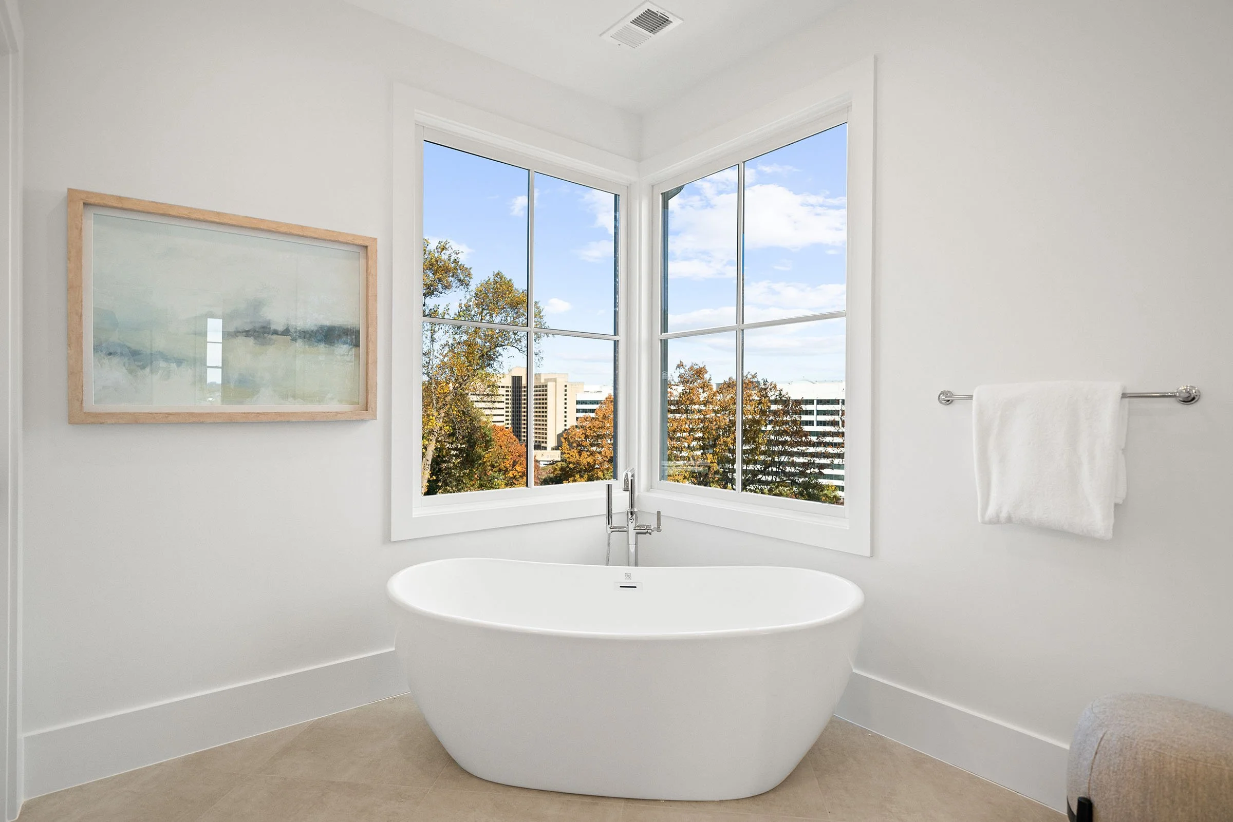 600-29th-rd-s-primary-bathtub.jpg