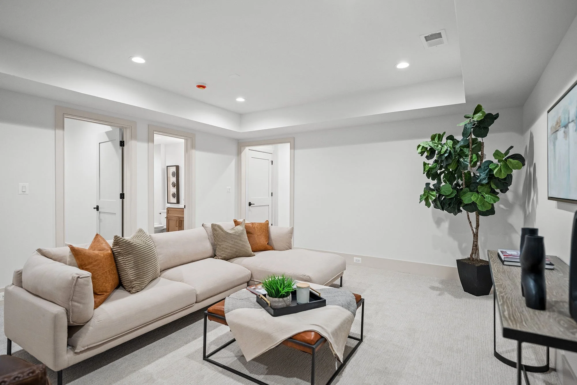 2133-n-oakland-st-basement-rec-room-3.jpg