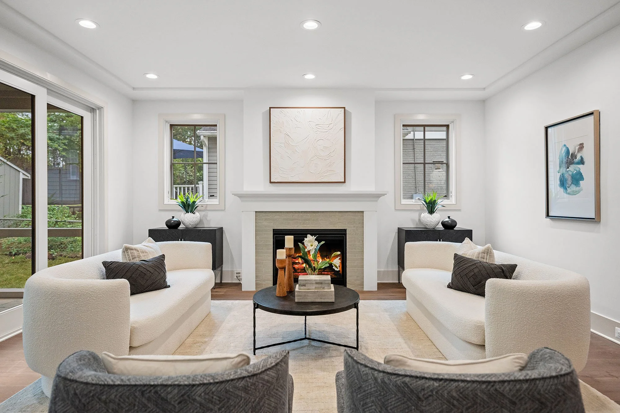 2133-n-oakland-st-living-room-fireplace.jpg