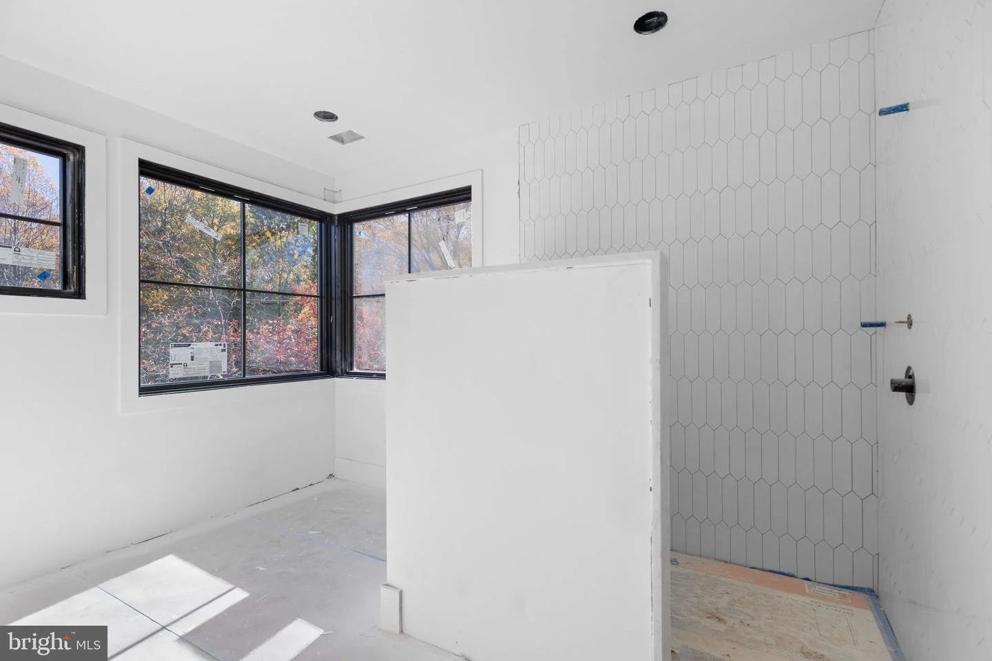 5206-12th-street-n-bathroom.jpg