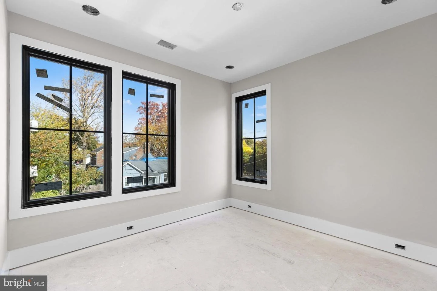 5206-12th-street-n-additional-bed-2.jpg