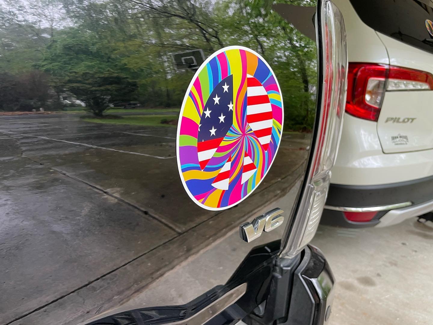 Peace Sign car magnets for sale! They are 6&rdquo; and stick well. $10 and we have Cash App &amp; Venmo. They are easily mailed too. Hope you dig them✌🏻☮️#carmagents #peacesign #patriotic