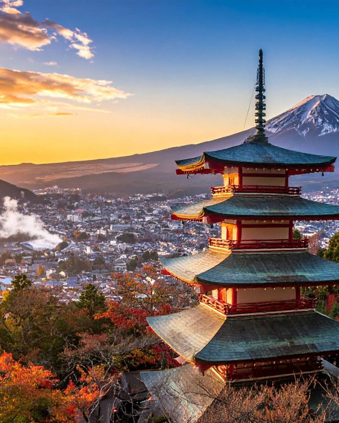 Neon lights and ancient temples. Silent bamboo forests and skyline views from above the clouds. Precision, beauty, and intention in every detail.
Japan is a masterclass in contrast. 🇯🇵✨

And lately, it&rsquo;s been one of our most requested destina