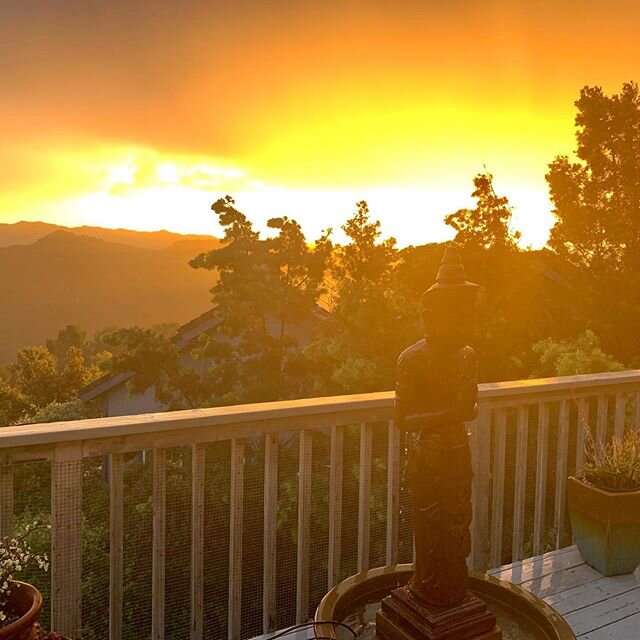 Woke up in Topanga to such magnificent portal of light! And simultaneously, David&rsquo;s office in Beverly Hills was blessed with rainbow 🌈 energy. What if all that is happening was a springboard into the most beautiful world our hearts know is pos