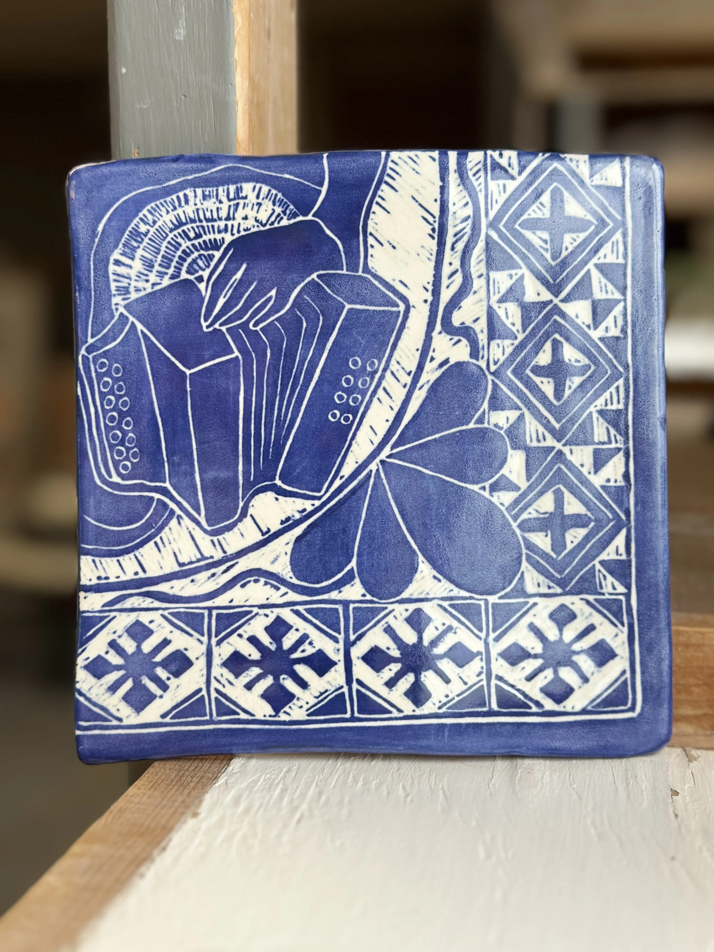 Ceramic Wall Tile: Accordion