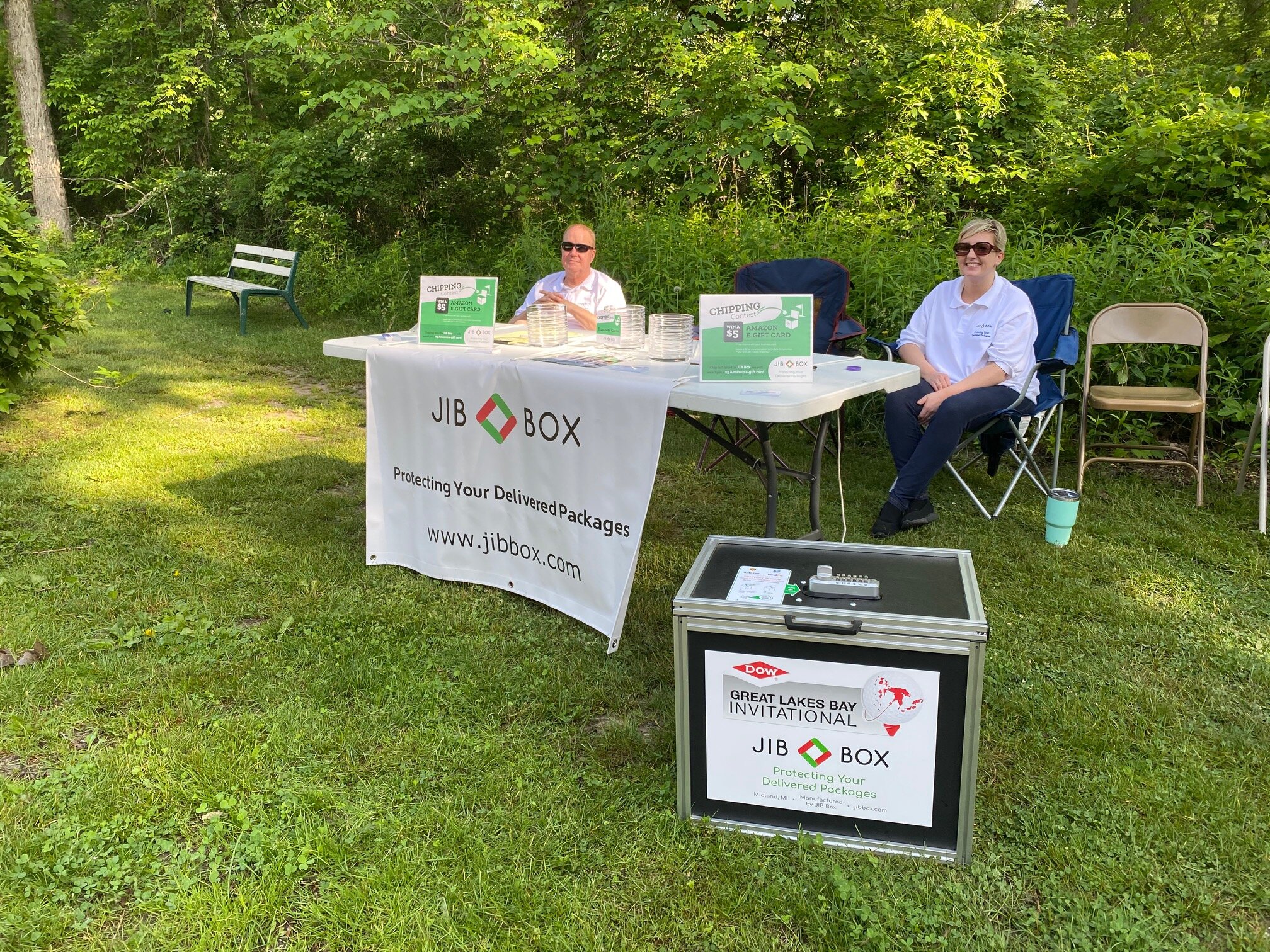GLBMA Golf Outing 2021 - Kevin and Nicole at Table.jpg