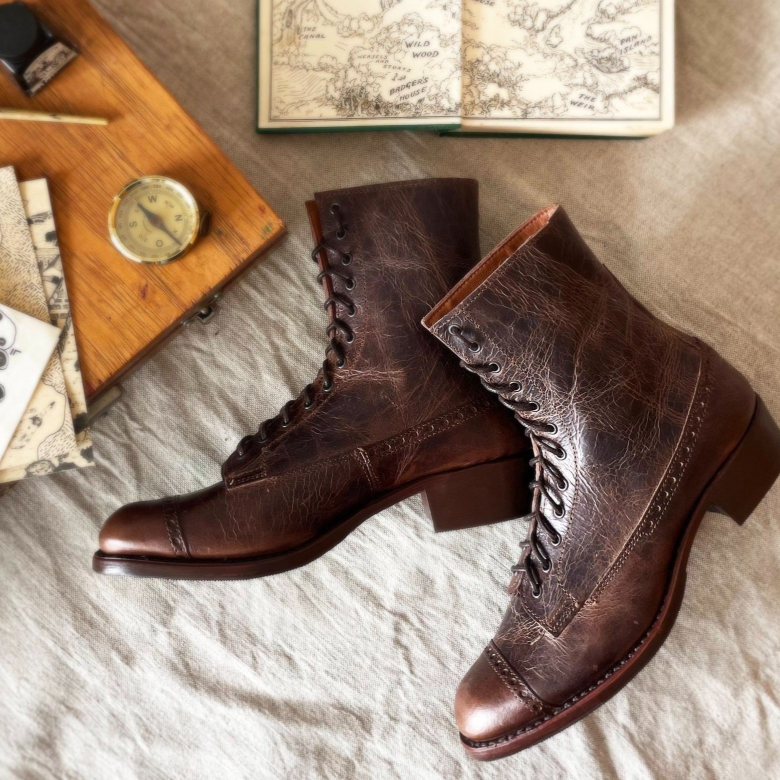 Atlas Round toe Victorian Walking Boots Straight heel