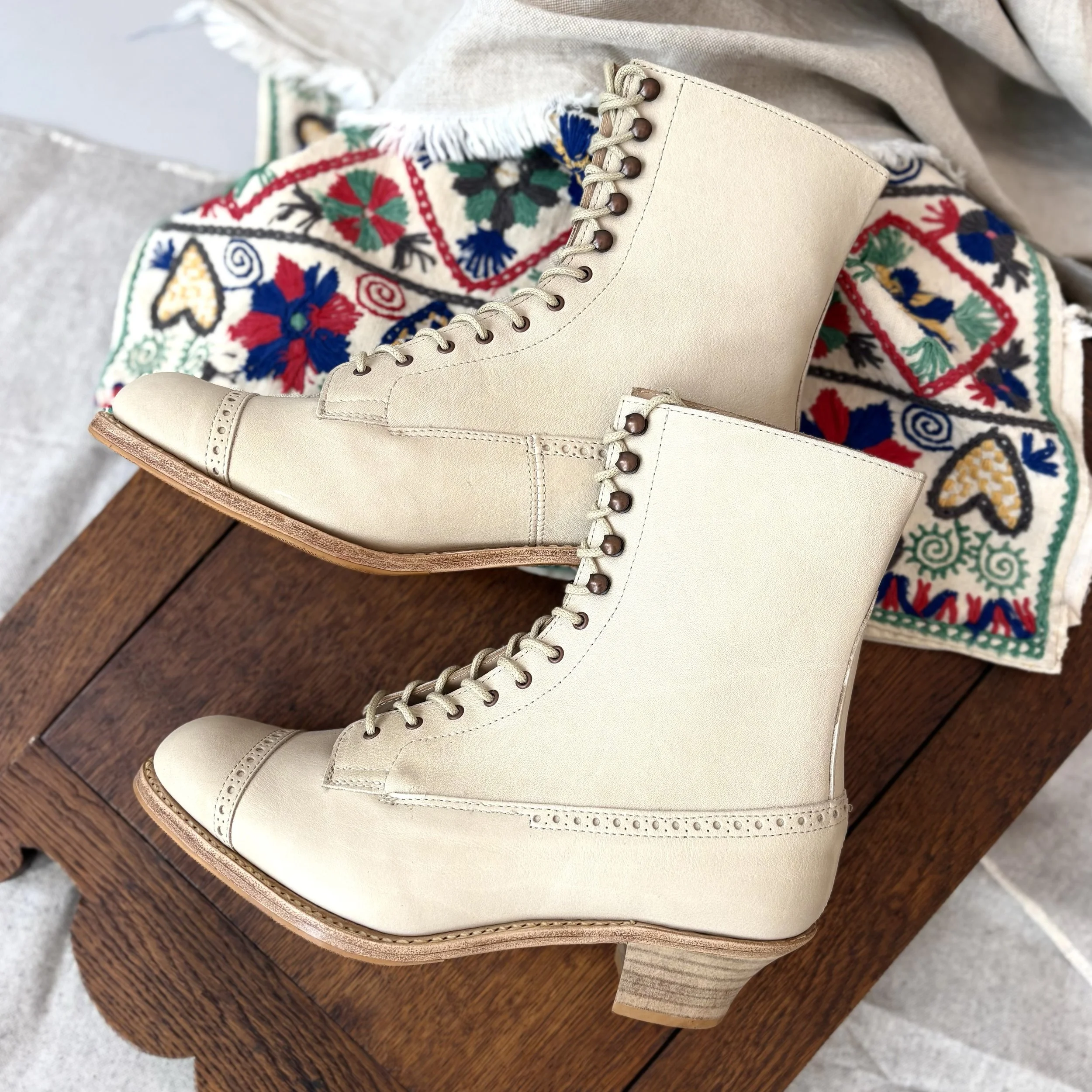 Stone Round toe Victorian Walking Boots