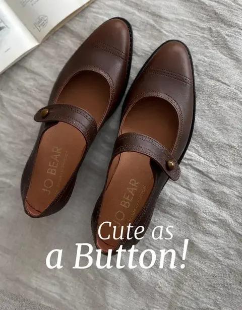  Our Mid Brown1920’s Mary Janes with their little chocolate button fasting are irresistible.&nbsp;  Now available while stock lasts.&nbsp; 