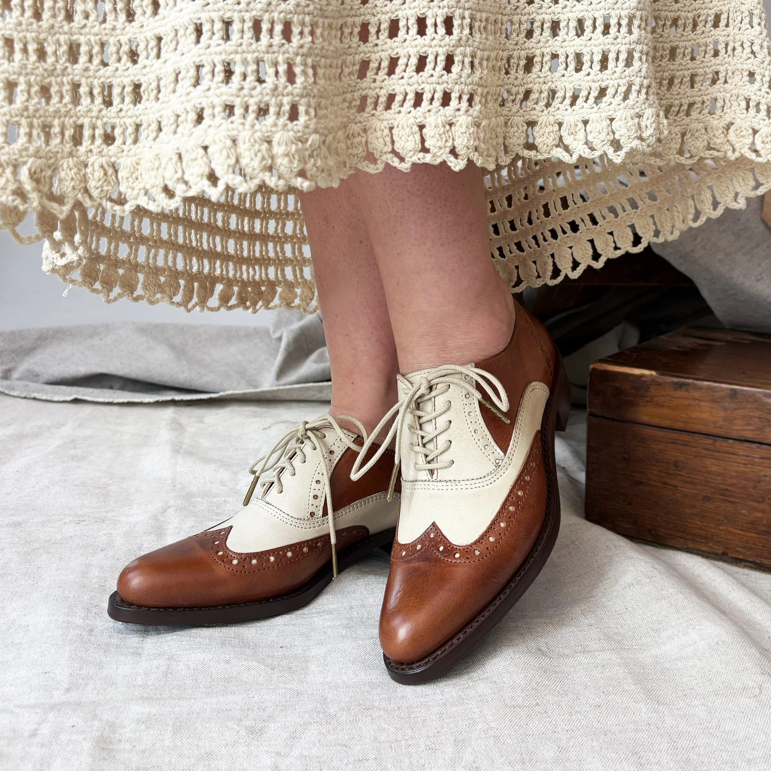 Wingtip Two tone Oxford lace up Shoes