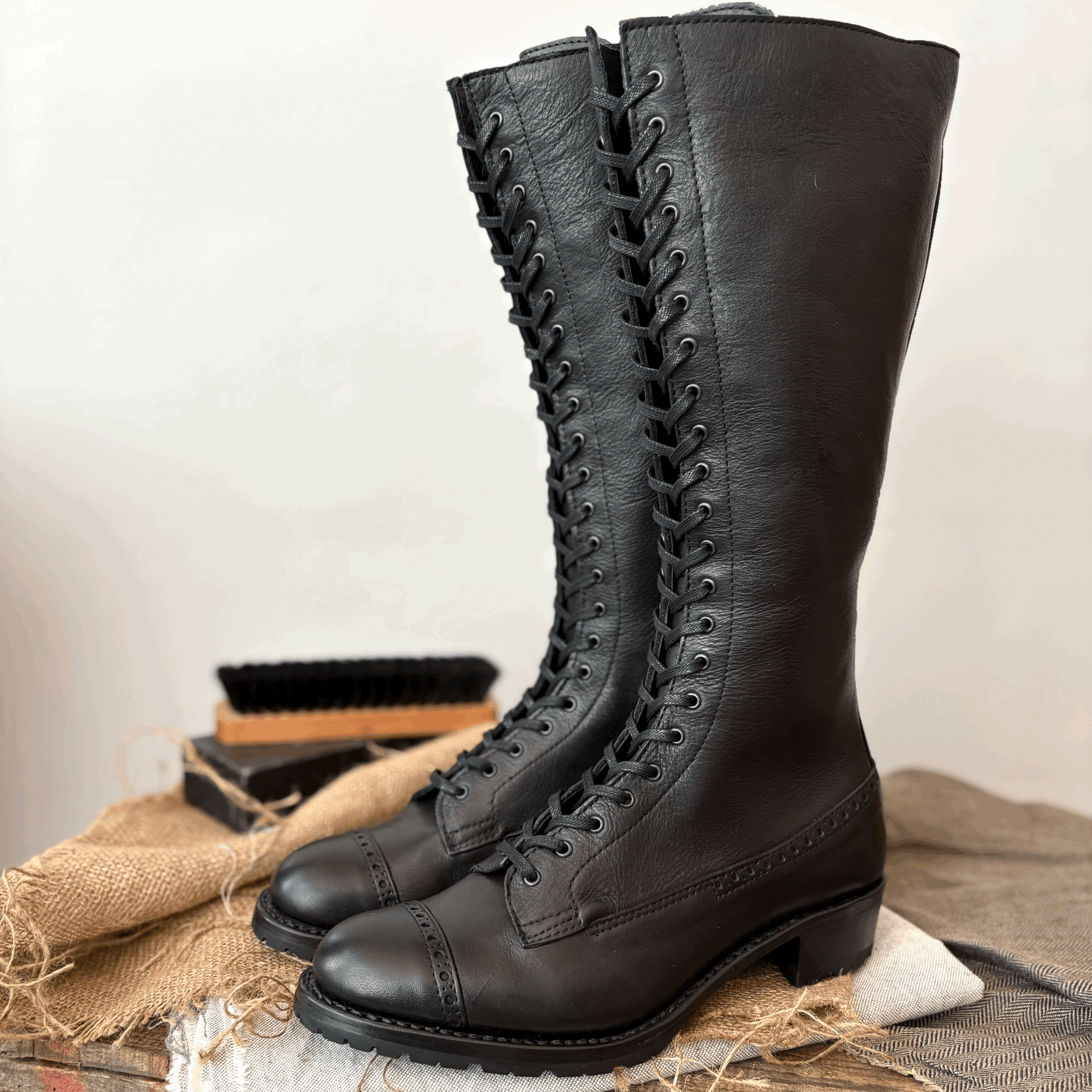 1930s Tall Ladies Lace Up Boots in Black