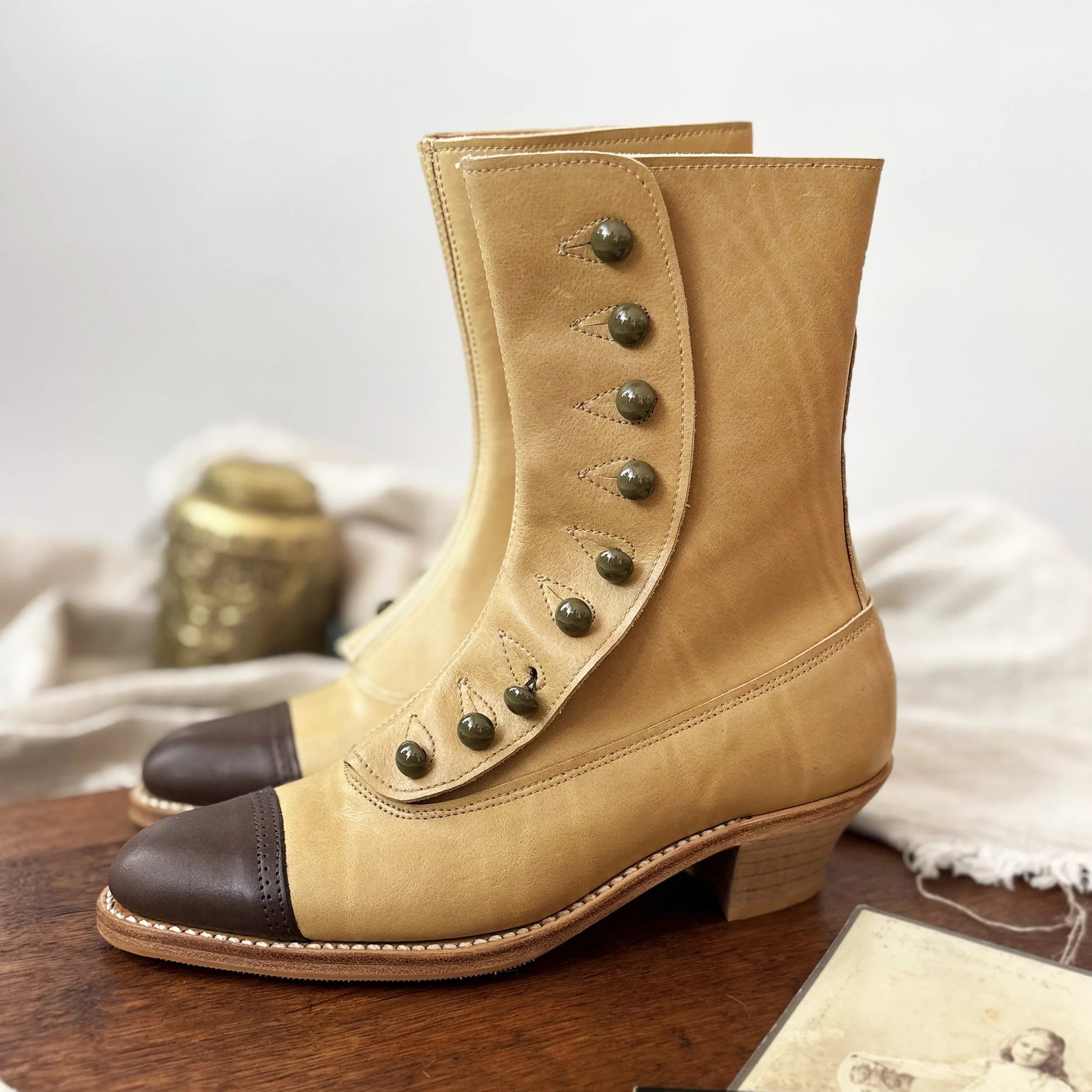 buttonboots_camomile_darkestbrown6.jpg