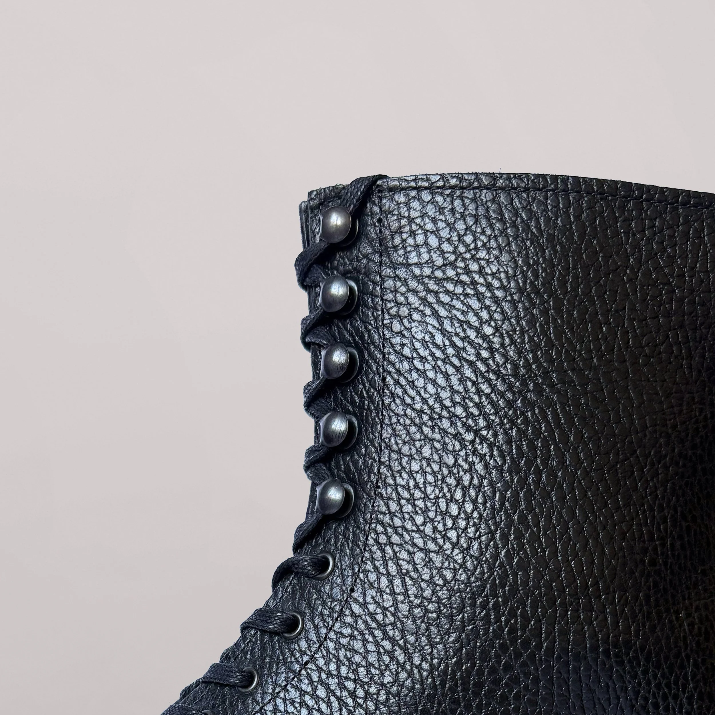 hooks_vicm3_wingtip_vibram.jpg