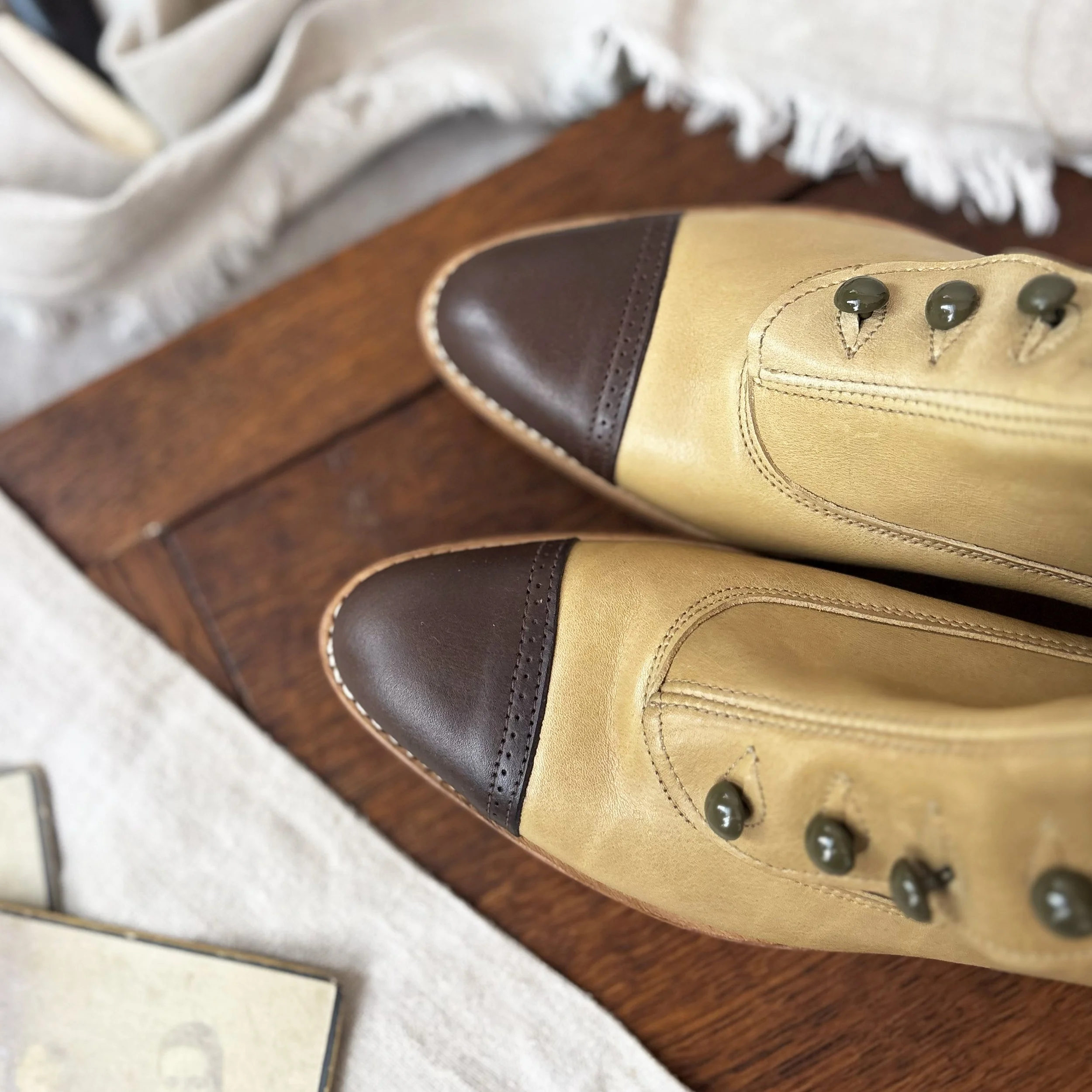 buttonboots_camomile_darkestbrown2.jpg