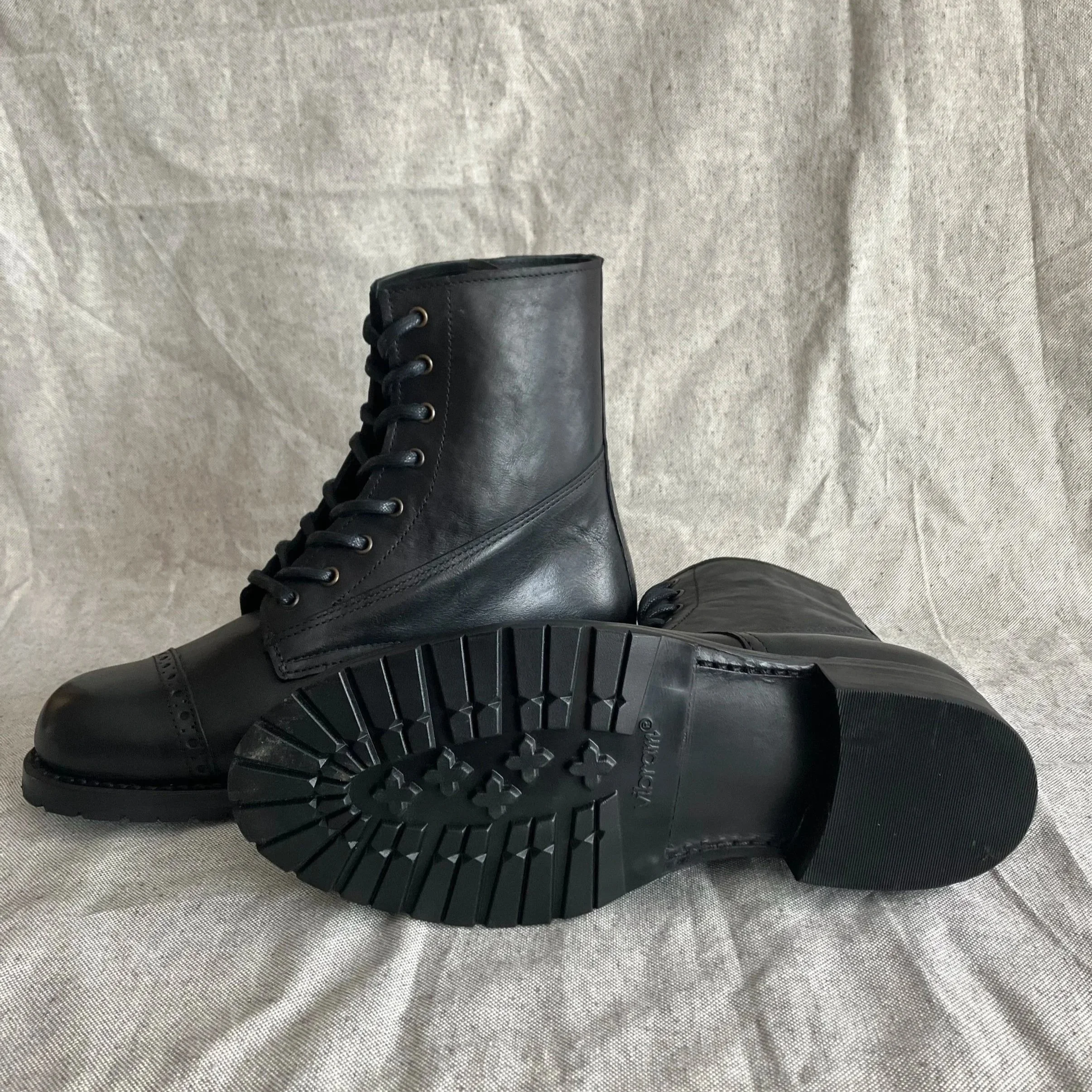 Black%2Balice%2Bvibram.jpg