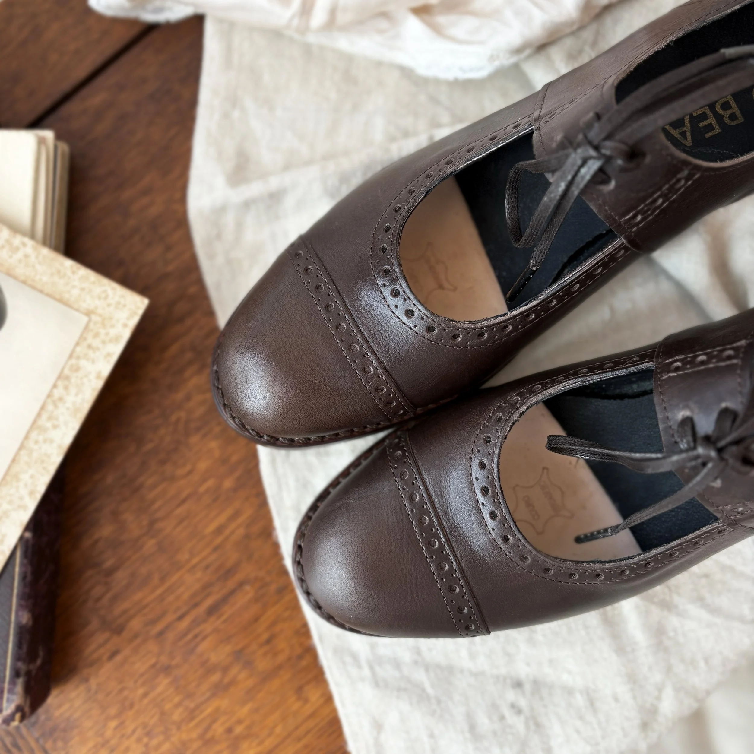 1930_mary_jane_darkest_brown9.jpg