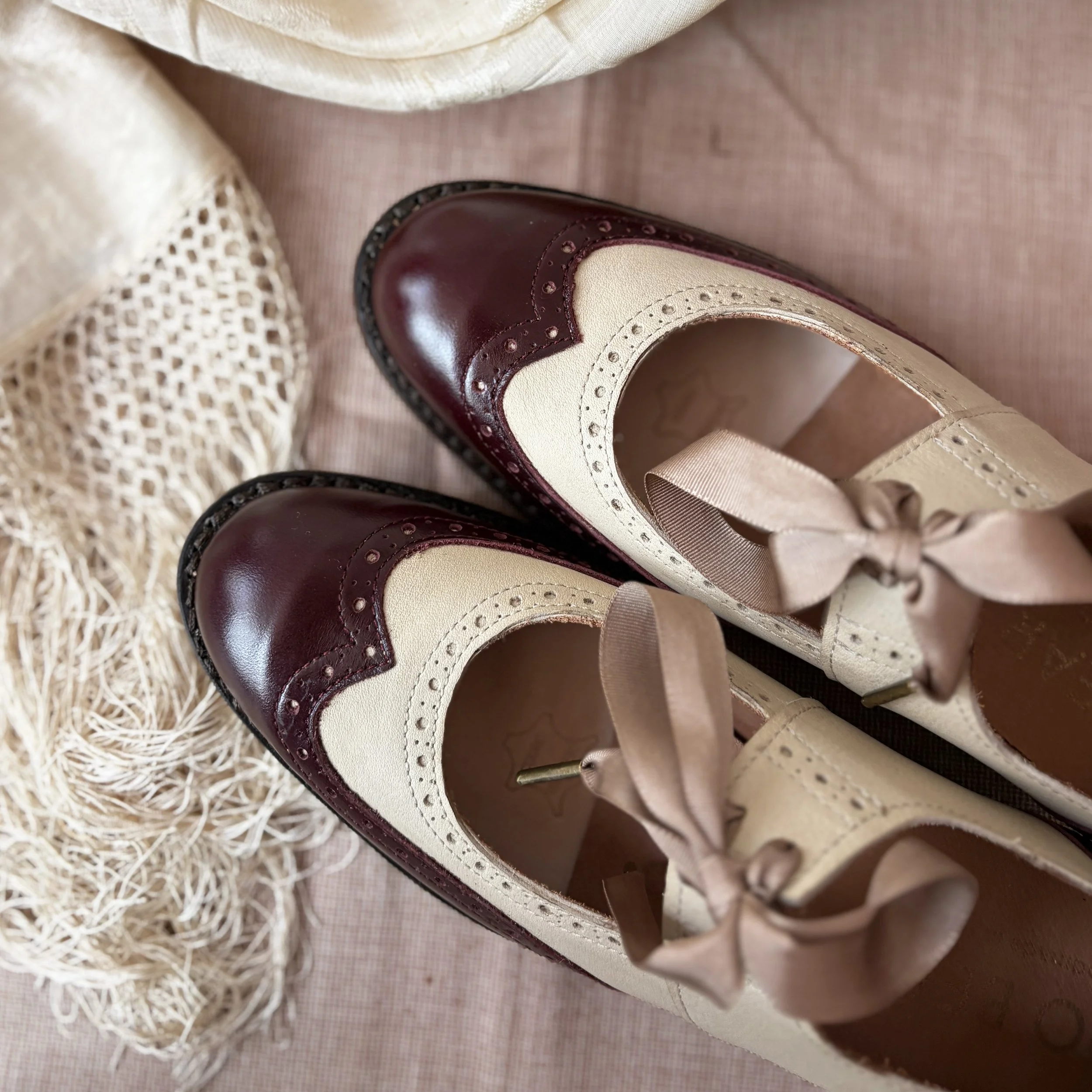 1930_mary_janes_two_tones3.jpg