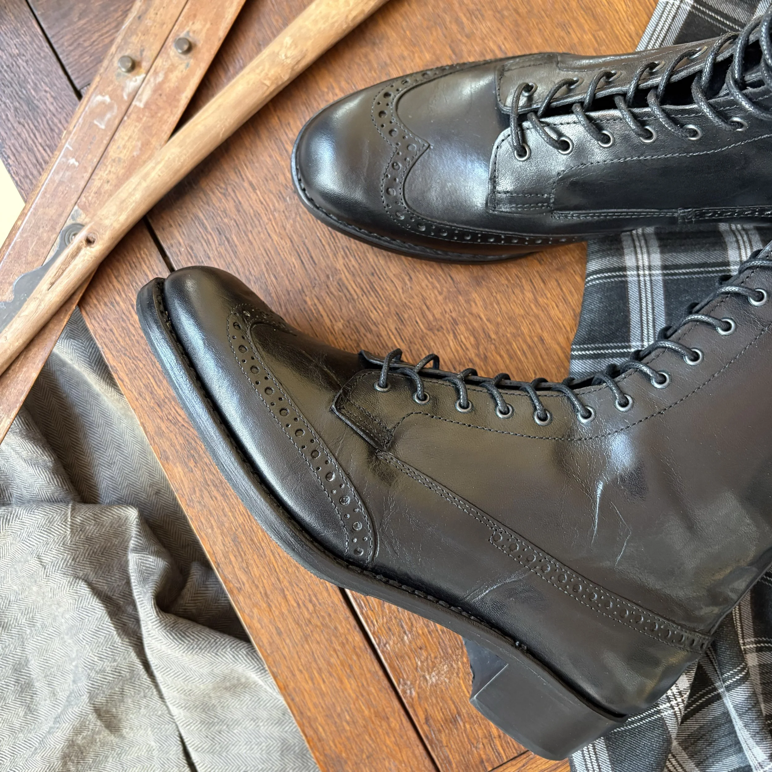vicm3_wingtip_black_1.jpg