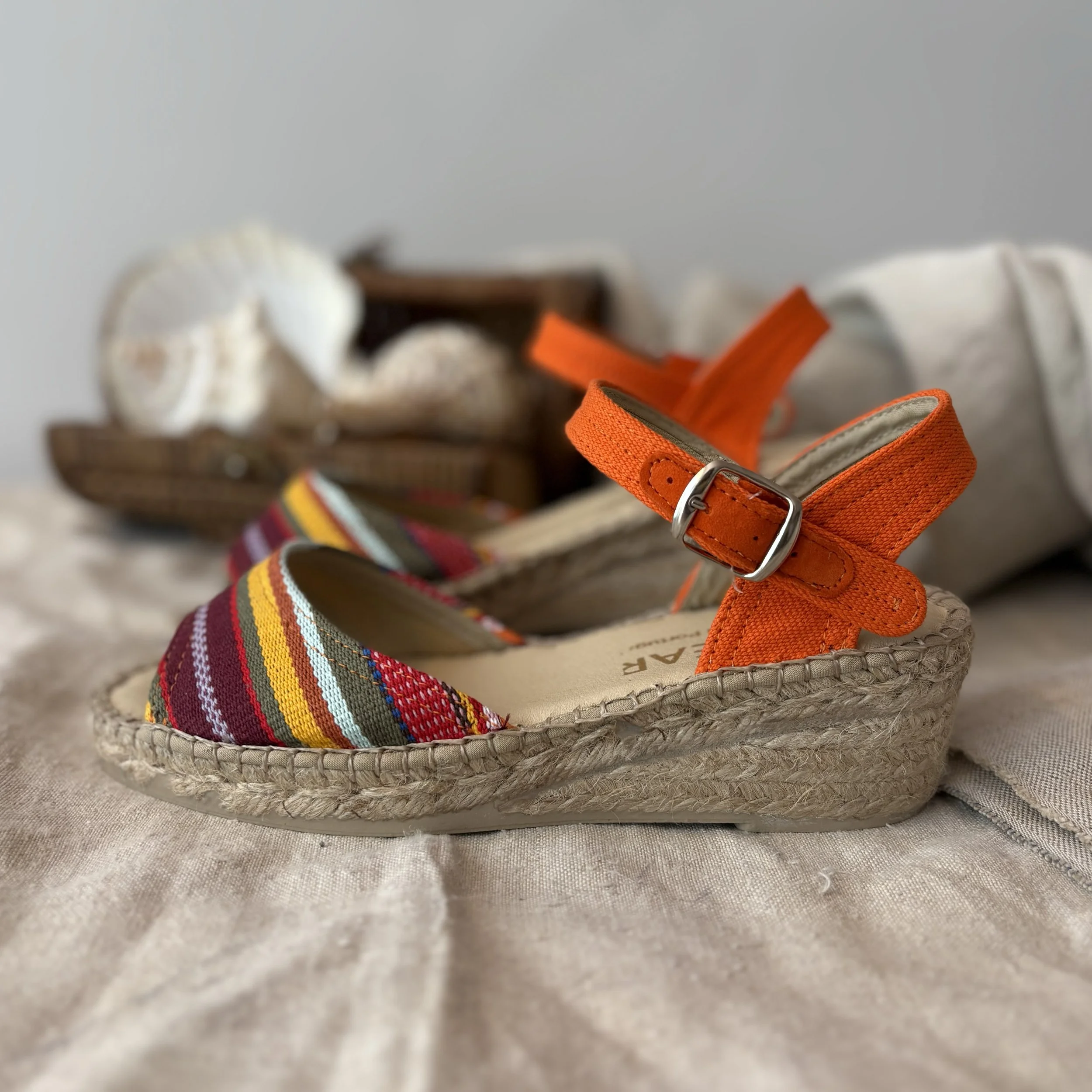 orange_espadrilles_2.jpg