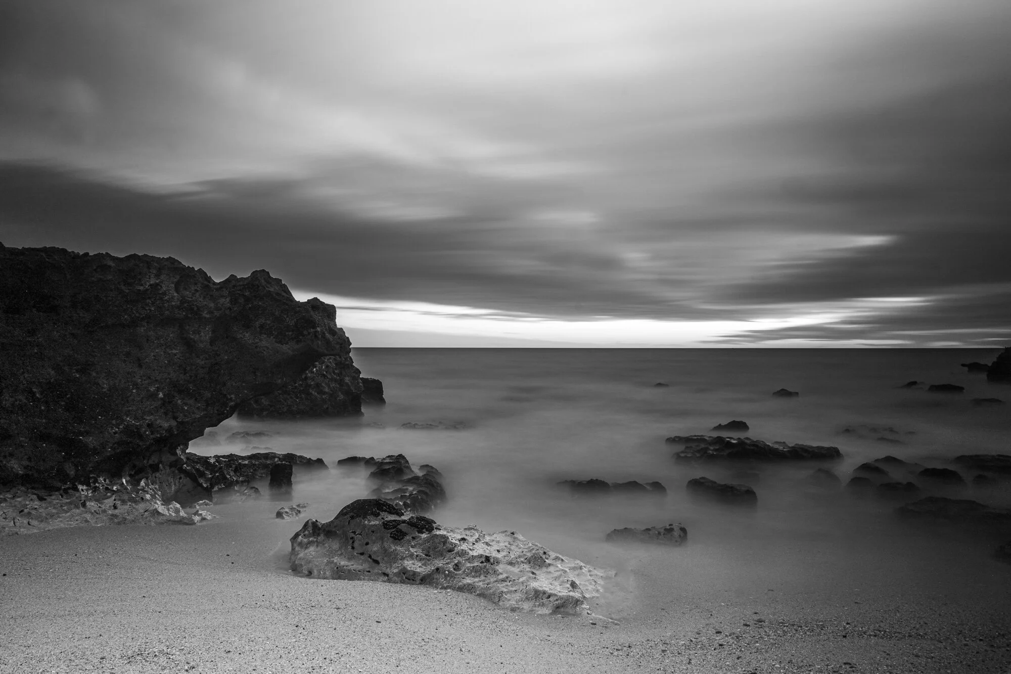 Eavaristo_Beach_LongExp_B&W-10.jpg