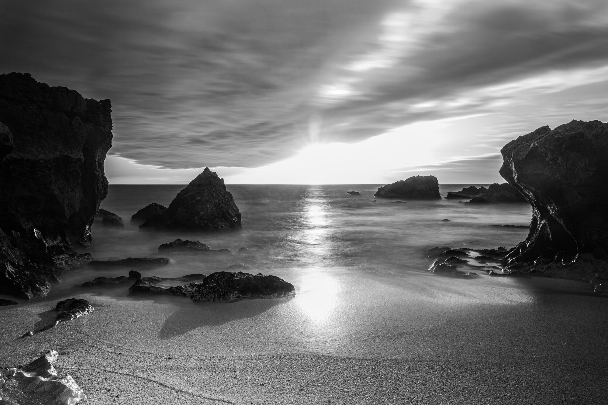 Eavaristo_Beach_LongExp_B&W-02.jpg