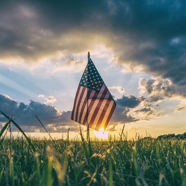 Today we honor and remember the brave service men and women who made the ultimate sacrifice and fought for our country! #memorialday #memorialday🇺🇸 #memorialday2020