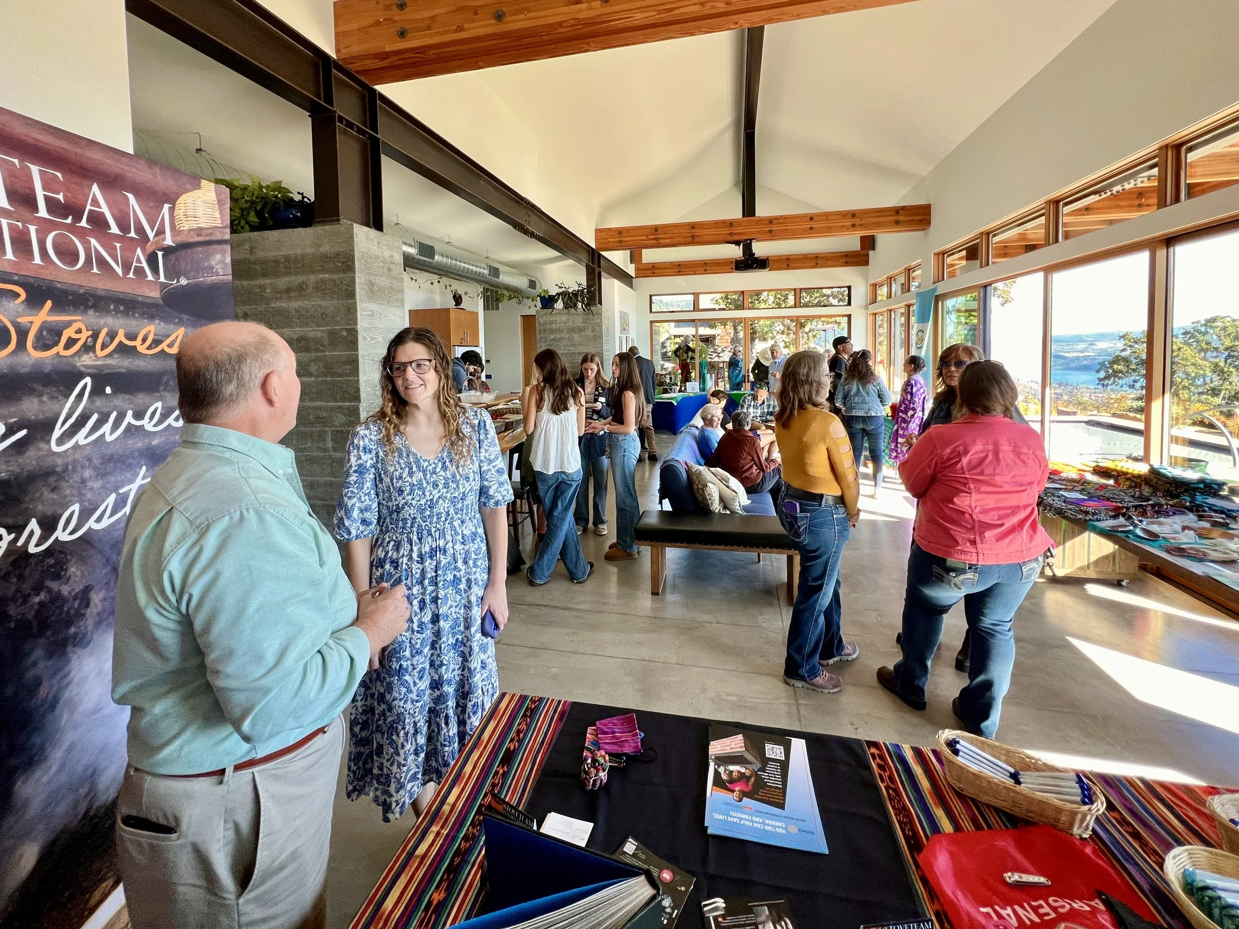 WHITE SALMON HOSTS - WHITE SALMON-BINGEN ROTARY CLUB .JPEG
