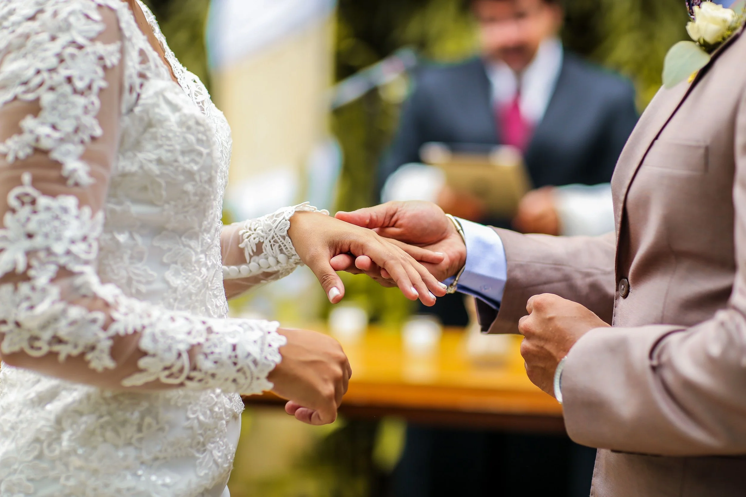 Couple exchanging vows during an intimate outdoor elopement ceremony in Los Angeles