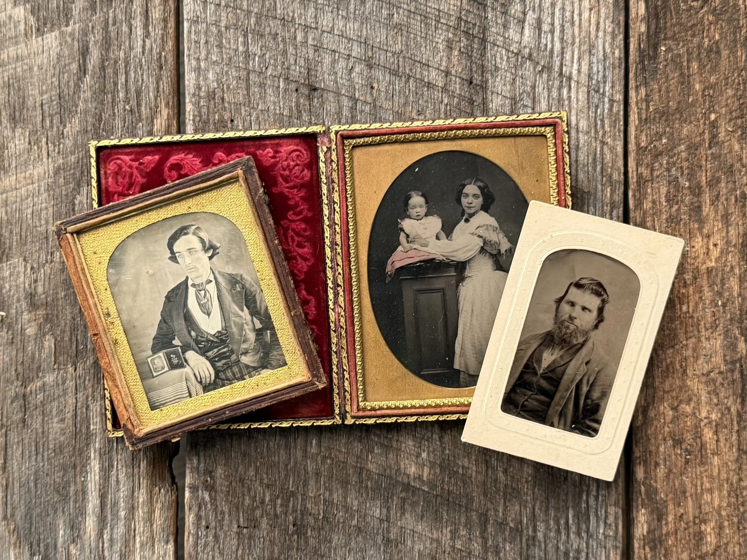 Tintype, Daguerreotype, or Ambrotype? How to tell them apart
