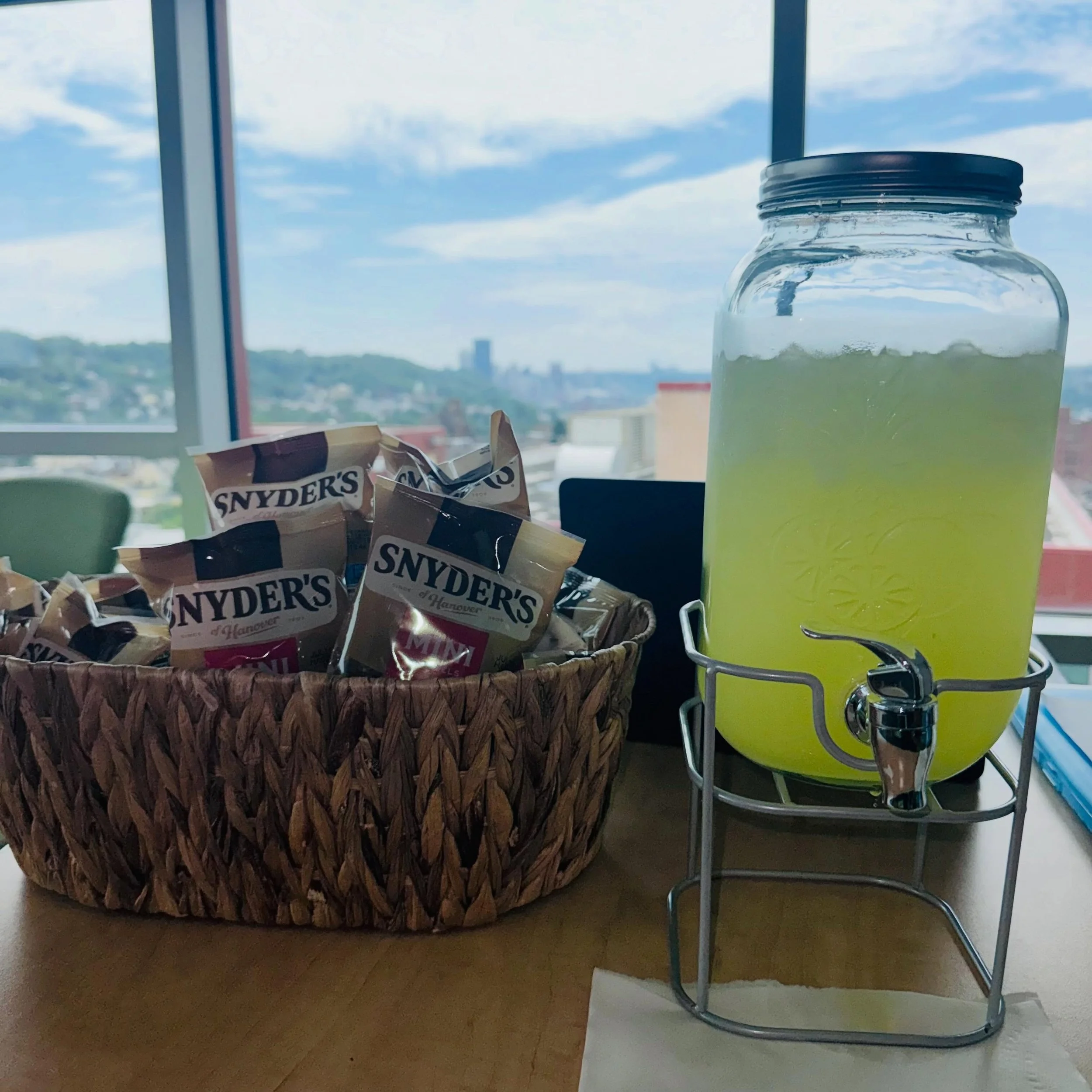 🍋🥨 Some of the most meaningful moments at the hospital don&rsquo;t happen just in operating rooms or clinic visits &mdash; they happen around simple conversations, shared stories, lemonade, and snacks.

Every Tuesday at 2pm, our Caregiver Connectio