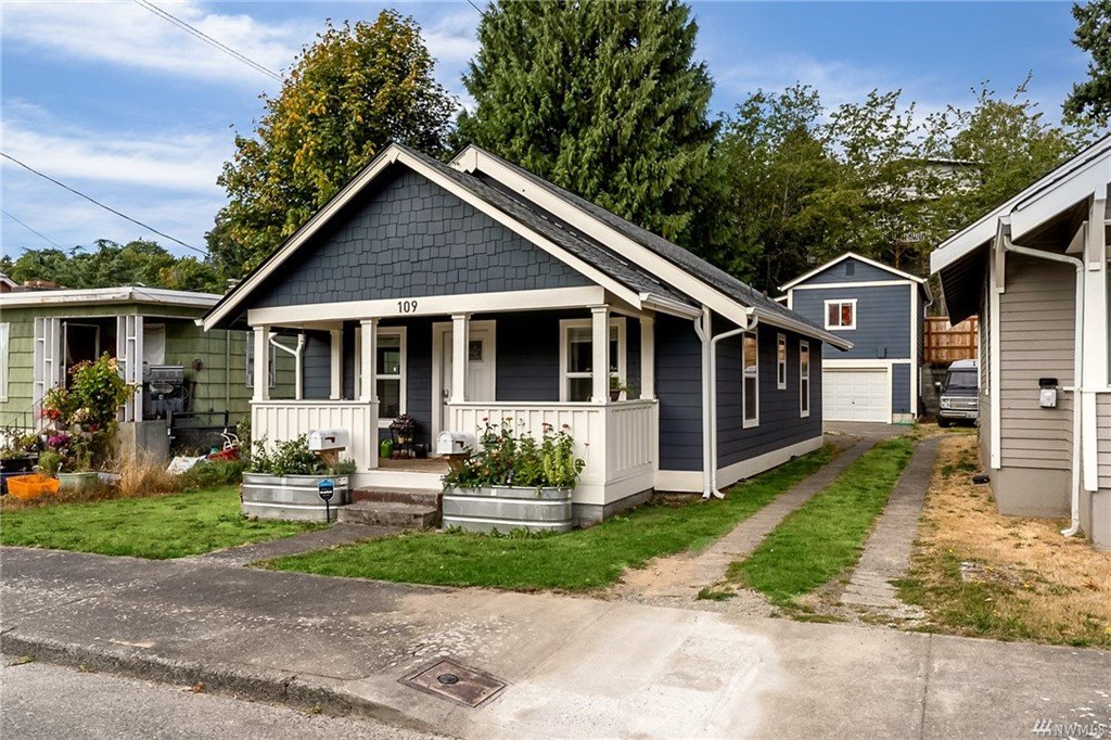** 109 S Wycoff Ave, Bremerton | Sold for $400,00