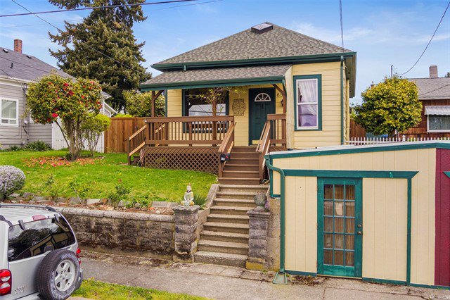 *658 Pleasant Ave, Bremerton | Sold for $405,000