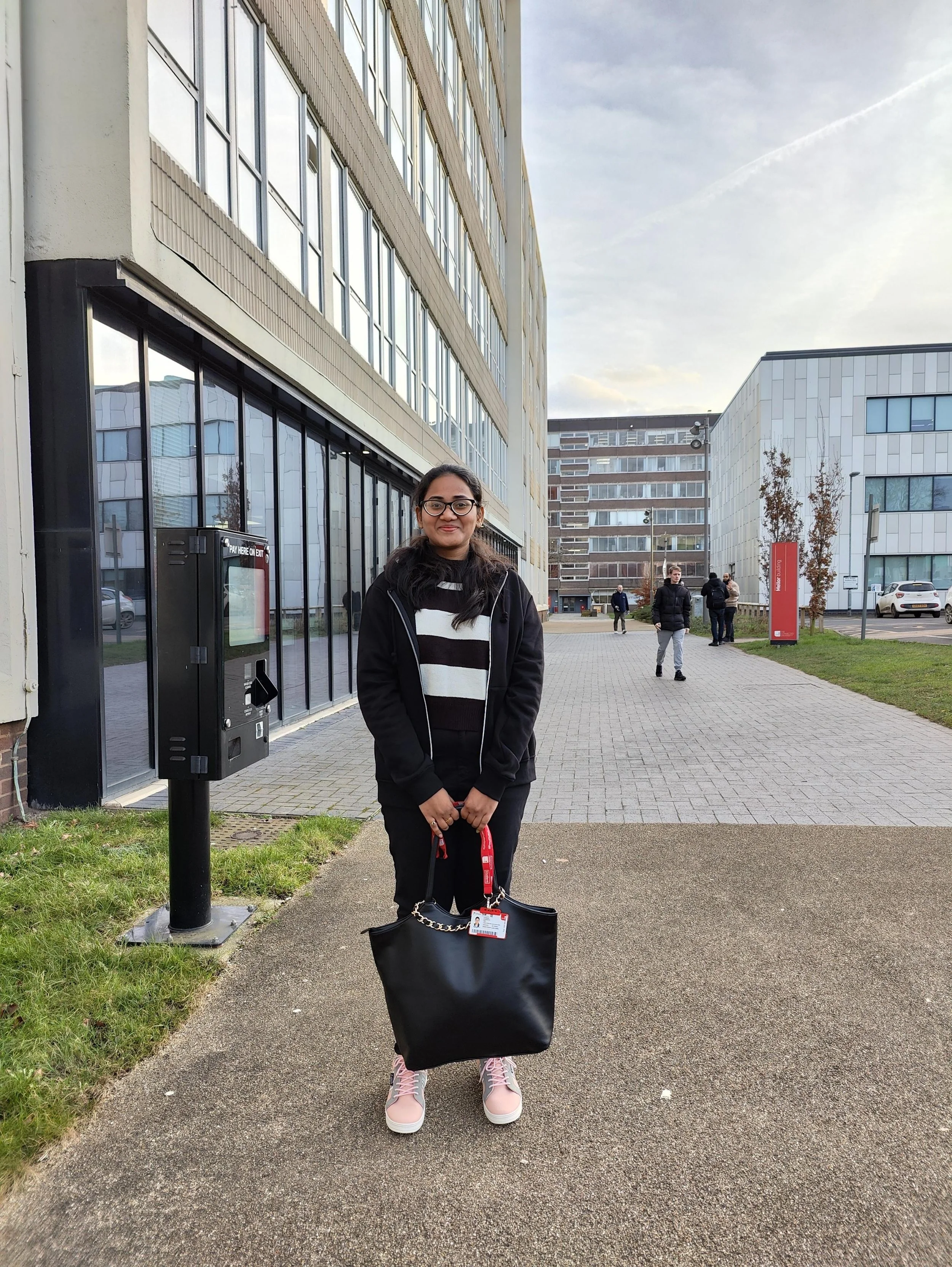 "I want to work for the growth of technology." Harshita's passion for computer science brought her from India to England! 