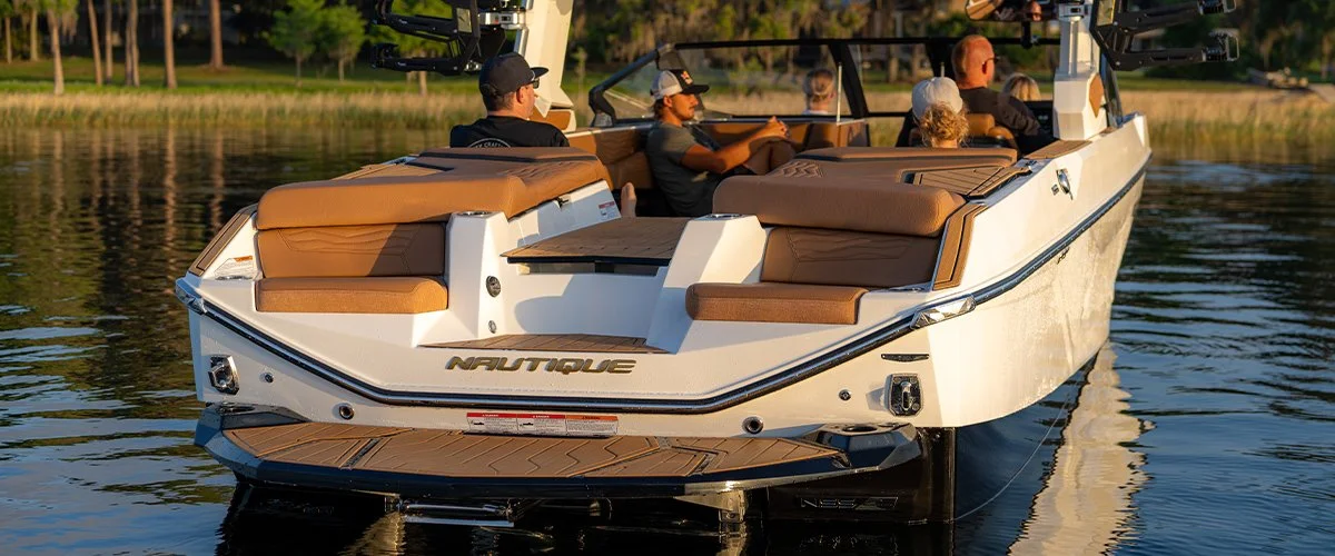 How Boat Dealerships in Lewisville TX Ensure First-Time Buyers Get Expert Training 