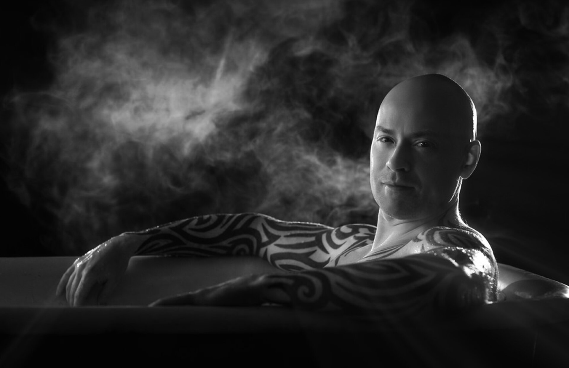 Steven DeKnight.jpg