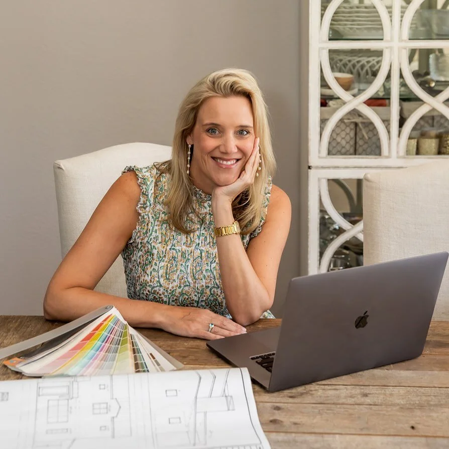 Now Booking for Winter Projects✨
We&rsquo;re currently accepting new projects starting this winter! Our team specializes in new builds, large-scale remodels, and custom home furnishings. Whether you&rsquo;re starting from the ground up or transformin